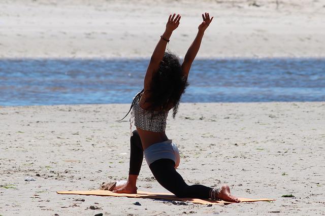Yoga praktizieren in Krisenzeiten / Pixabay