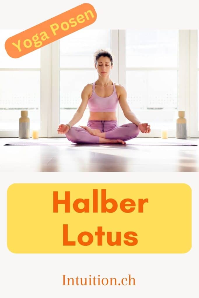 Yoga Pose Halber Lotus / Canva